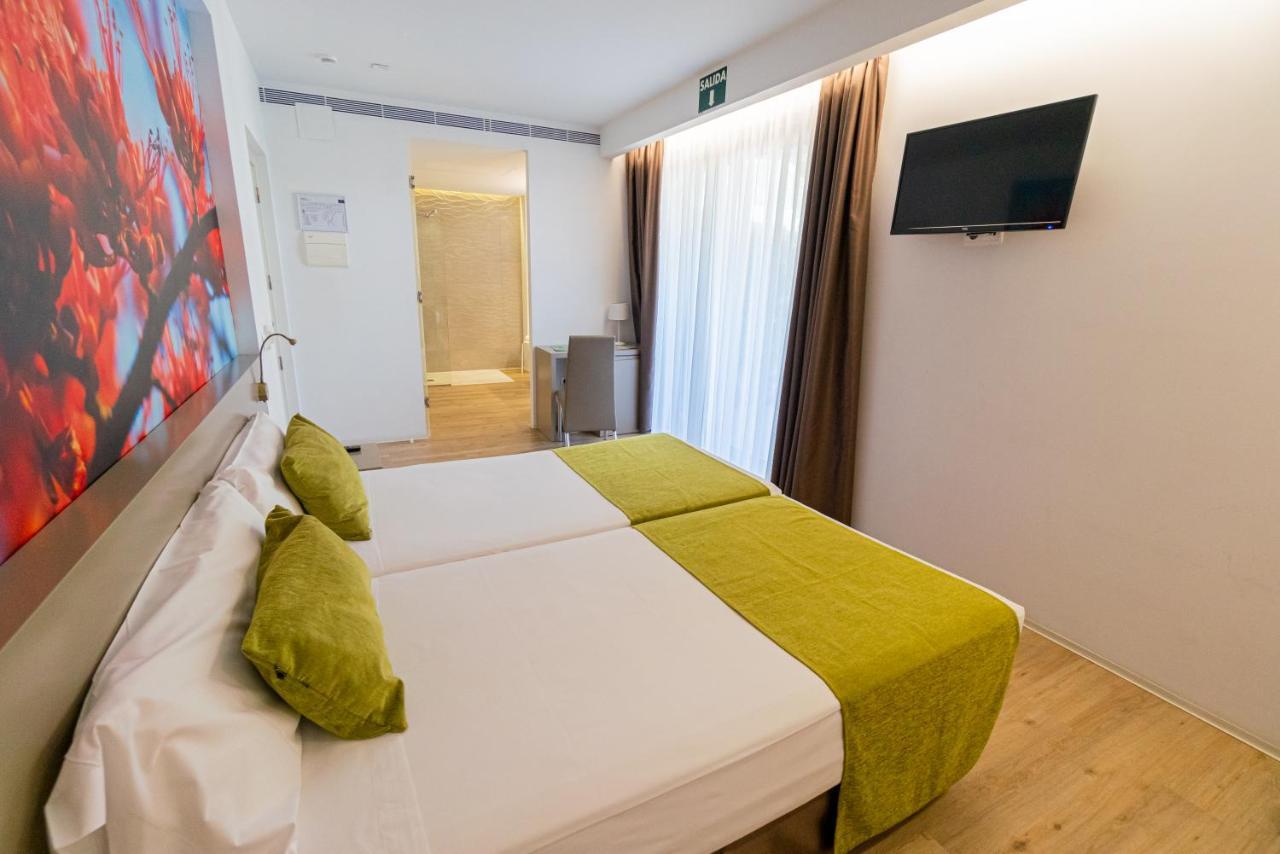 Hotel Jardin De Bellver 奥罗佩萨德尔马 外观 照片